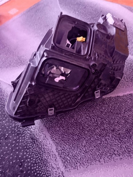 Mercedes Benz l�mpa haszn�lt elad�