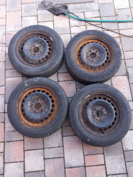 Mercedes-Benz lemezfelni 15-s