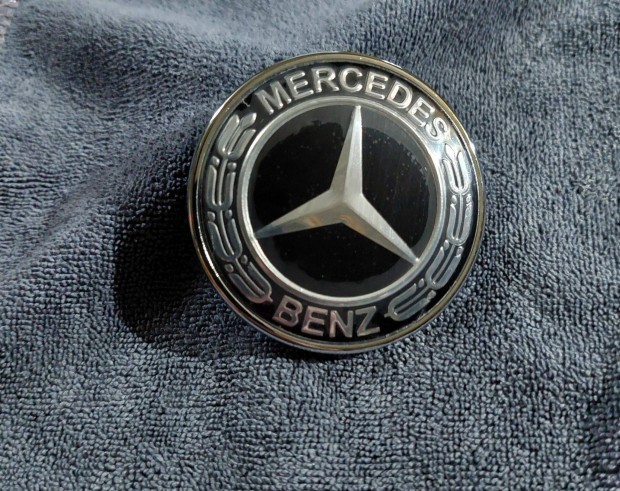 Mercedes Benz motorhaztet emblma 