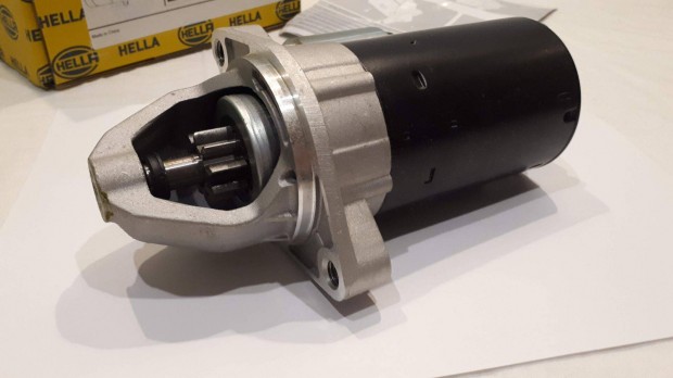 Mercedes-Benz nindt, Hella 8EA 012 527-981