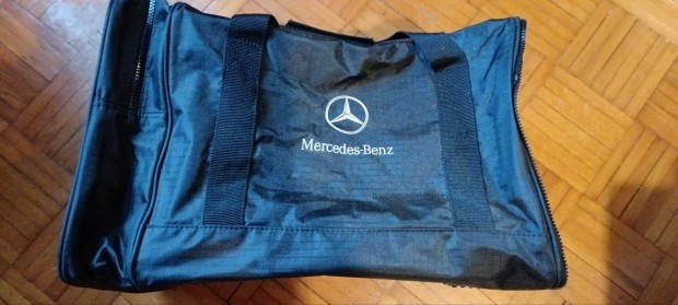 Mercedes Benz sporttska 