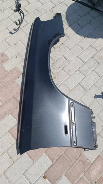 Mercedes Benz w124 jobb első rozsdamentes sárvédő