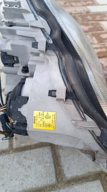 Mercedes Benz w203 c-osztly gyri xenon bal fnyszr 0301166271