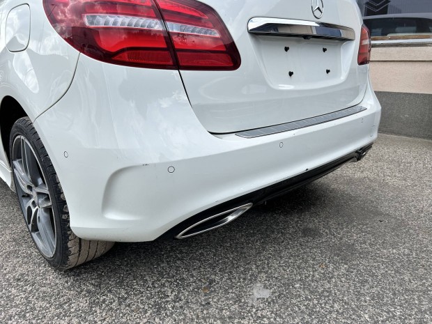 Mercedes Benz w246 B 650 színkódos lökhárító