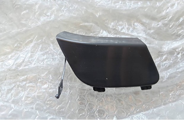 Mercedes C117 W117 CLA AMG első vonószentakaró vonószem takaró