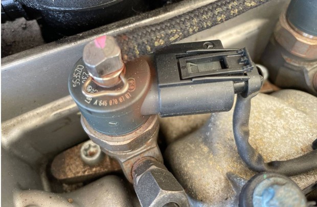 Mercedes C220 injektorok porlasztk hibtlan llapotban 0 445 11 02 38