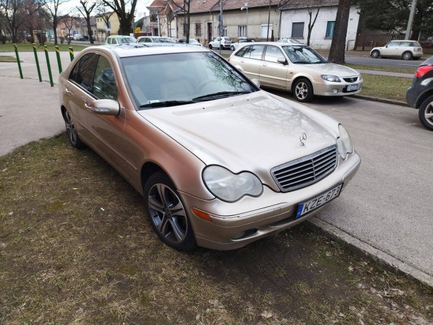 Mercedes C240 - 156 ezer km - Automata vlt