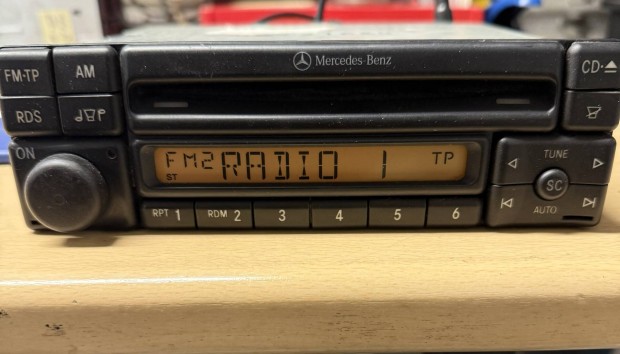 Mercedes CD r�di� 