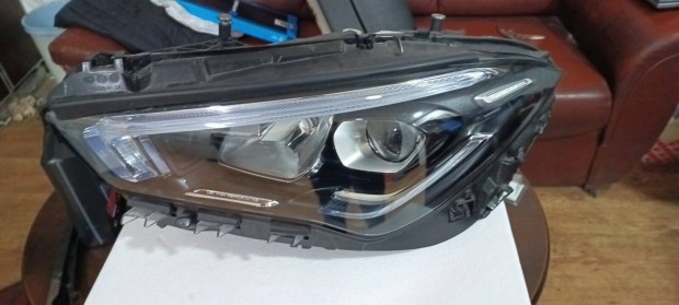 Mercedes CLA 118 Bal els Led Fnyszor