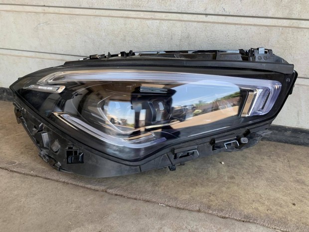 Mercedes CLA 118 W118 Jobb első LED Fényszóró Lámpa 2019- A1189067001