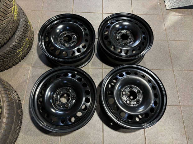 Mercedes CLA 16" 5x112 gyri lemezfelni elad 16 coll