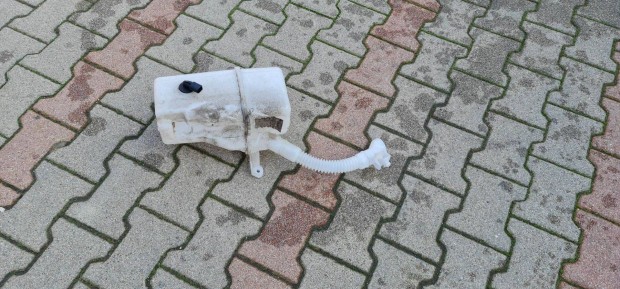 Mercedes CLA-oszt�ly, Mercedes A-oszt�ly ablakmos� folyad�k tart�ly