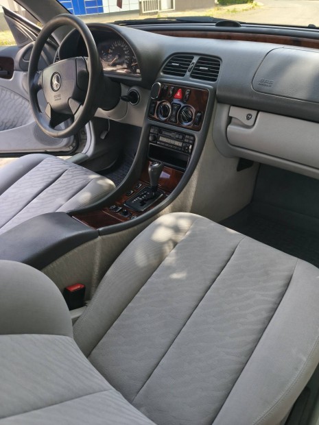 Mercedes CLK 200 qupe 