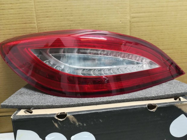 Mercedes CLS h�ts�l�mpa bal