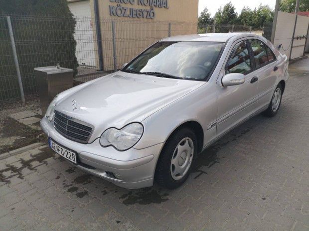 Mercedes C-Class 2,0 B 100.000 km 3950eu
