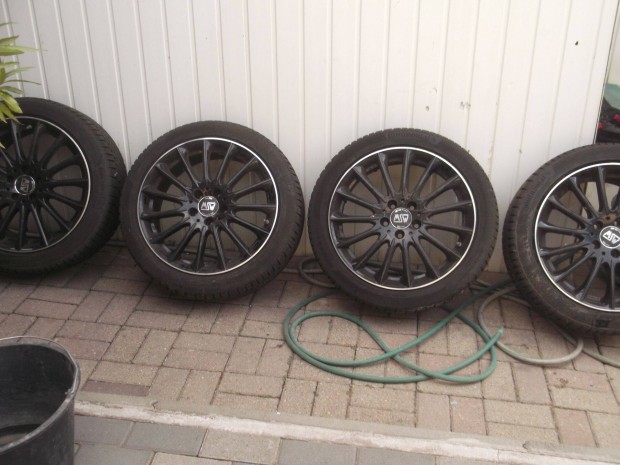 Mercedes C-Tli Garnitura elad ell:225/45R18 htul, 245/40R18