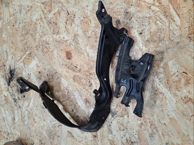 Mercedes C W203 (2000-2007) Bal F�nysz�r� Keret