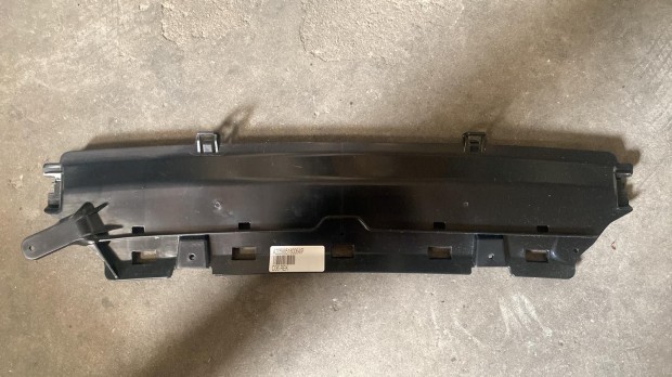 Mercedes C-class W205 fedlap A205885160064 elad