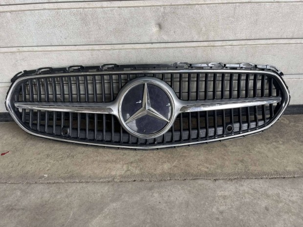 Mercedes C osztály W206 díszrács 2022- A2068883800