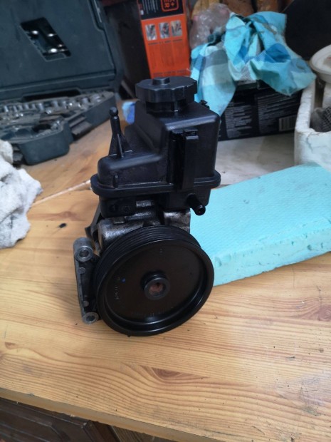 Mercedes C w204 651es szervopumpa,kllmakompreszor. C w204 Bont�s!