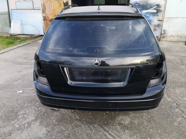 Mercedes C w204 Bontás!karoszériaelemek,vágott darabok,stb Érdeklődj!