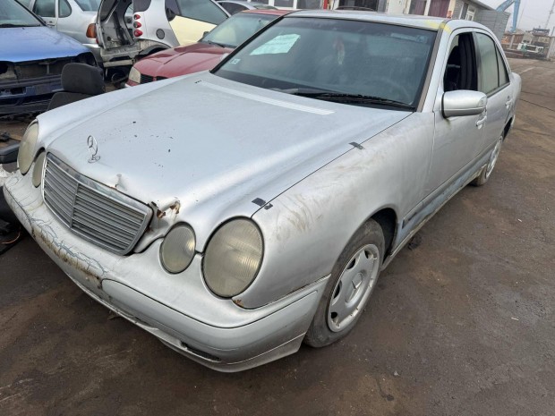 Mercedes E220 CDI -611961- bontott alkatrszek