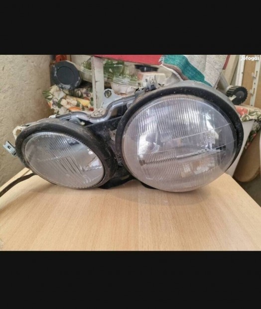 Mercedes E290 Jobb oldali Fényszóró