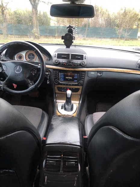 Mercedes E320 sor 6 avangrd