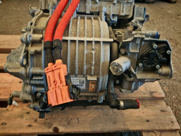 Mercedes EQA 300, 350 4Matic villanymotor (haszn�lt) A2433408902