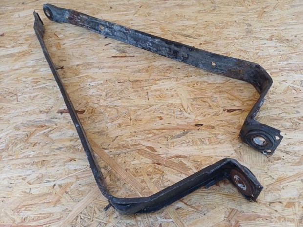 Mercedes E Class W212 (2009-2016) �zemanyagtank Tart� P�nt