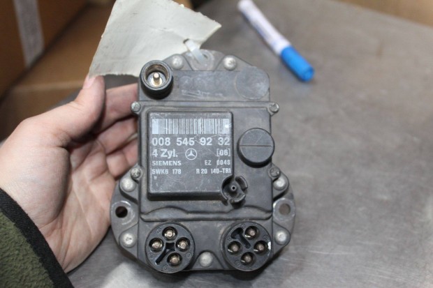 Mercedes E W124 1989-1993 gyújtásvezérlő modul A0085459232