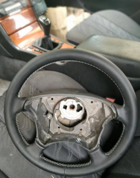 Mercedes E -osztly W210 1995-2003 j Br kormny