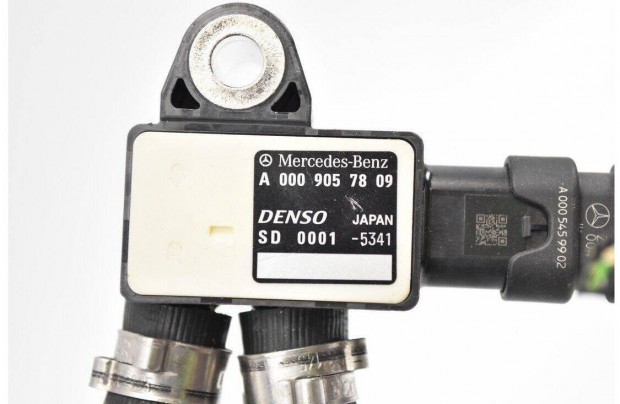Mercedes GLA - X156 nyomás szenzor eladó. Cikkszám:A0009057809