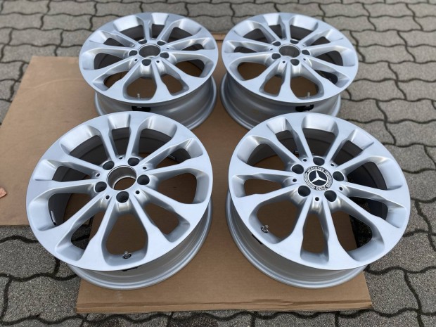 Mercedes GLA gy�rt� alufelni szett 6.5x17" ET38