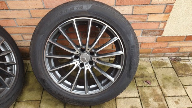 Mercedes GLC Knnyfm felni tli gumival elad