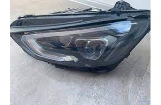 Mercedes GT Coup bontott trtt fnyszr elad