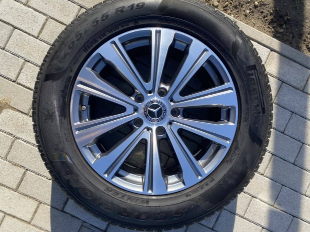 Mercedes G osztály gyári felni garnitúra téligumival eladó