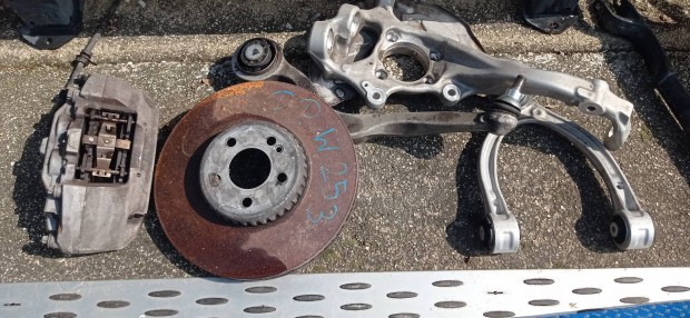 Mercedes Glc alkatreszek. 