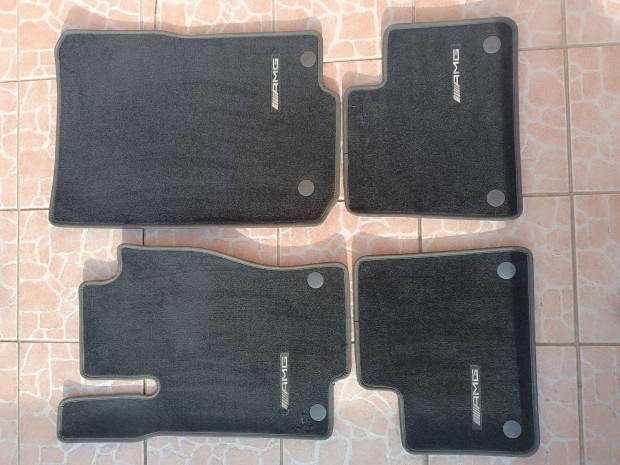 Mercedes Gyri ML, GLC, GLA teljes AMG sznyeg szett