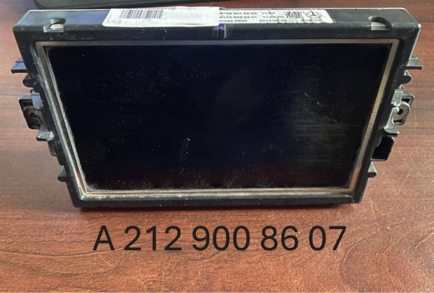 Mercedes Kijelző w218-172-