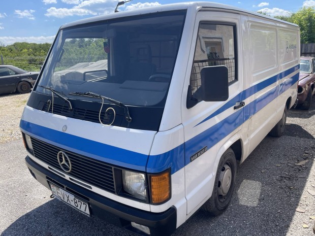 Mercedes MB100 W631