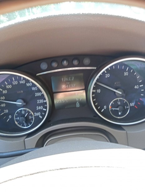 Mercedes ML320 elad, cserlhet 