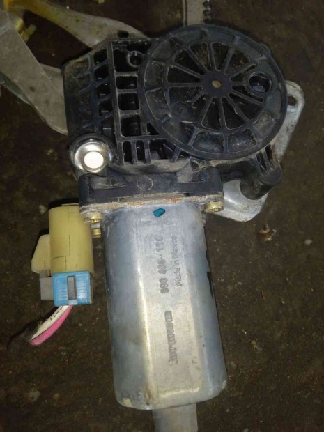 Mercedes ML 400 Jobb Első Ablakemelő Motor