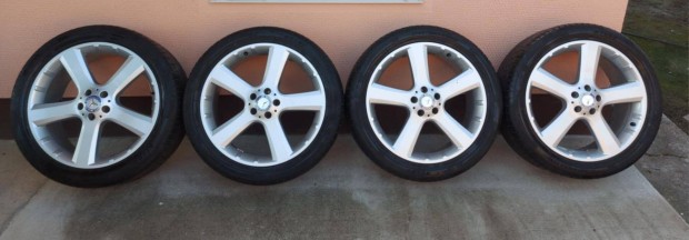 Mercedes ML W164 gyári 20" alufelni szett gumival és csavarokkal
