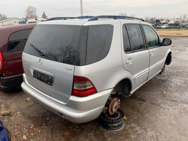 Mercedes ML W 163 bontott alkatrszei eladk!!!270 cdi