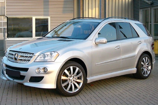 Mercedes ML-oszt�ly W164 k�sz�bspoiler