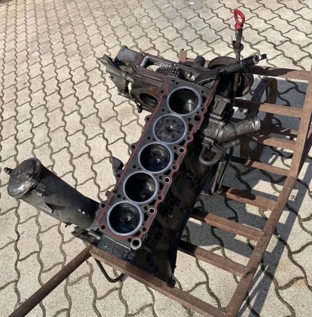 Mercedes Mercedes-Benz W124 OM605 250D diesel blokk motor