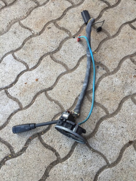 Mercedes Mercedes-Benz W124 gyri bajuszkapcsol index kar kapcsol