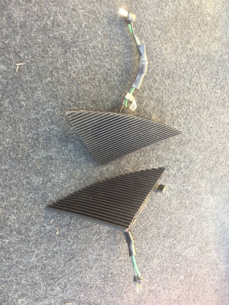 Mercedes Mercedes-Benz W202 gyei cicerg hangszr pr