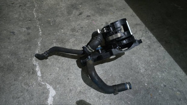 Mercedes OM651 üzemanyagtartó ház A6512001056 eladó